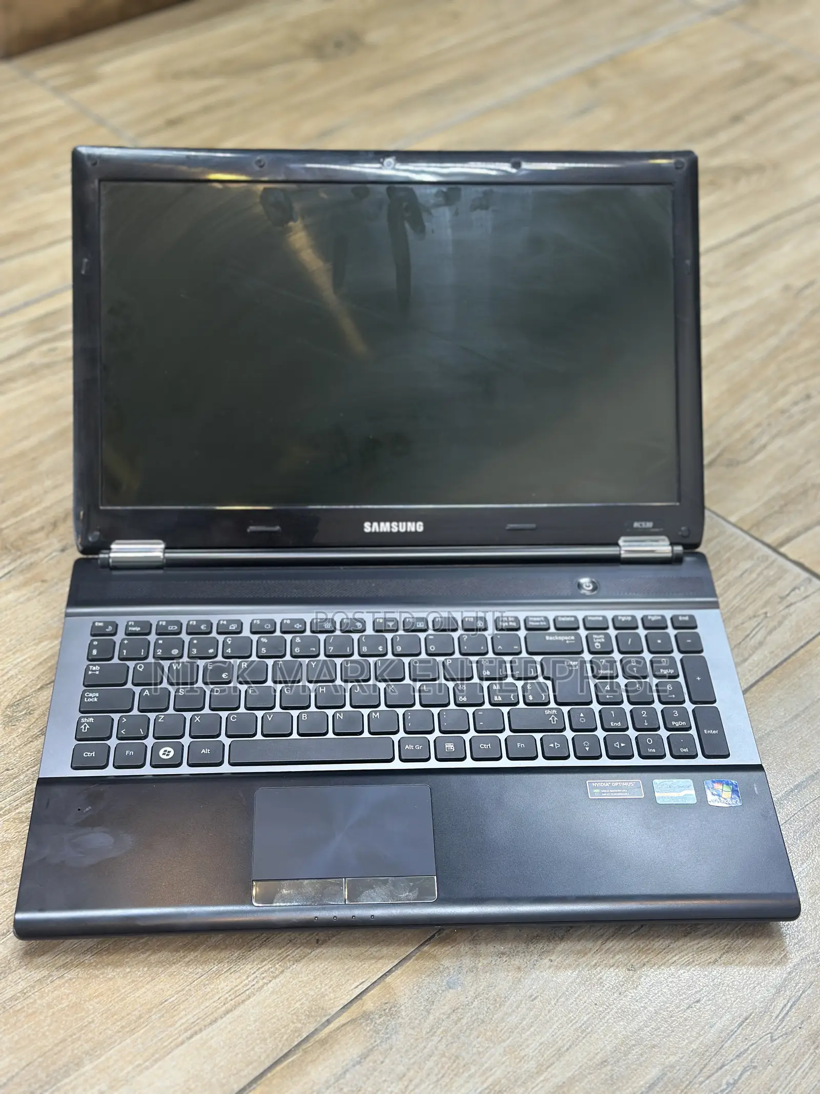 Laptop Samsung RC520 8GB Intel Core i7 HDD 500GB