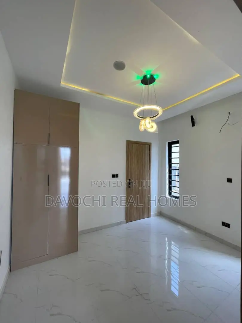 4bdrm Duplex in Mobile Road, Ilaje, Ado / Ajah for rent
