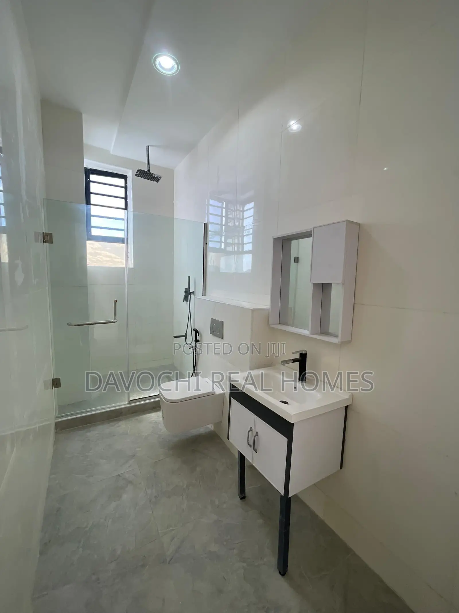 4bdrm Duplex in Mobile Road, Ilaje, Ado / Ajah for rent