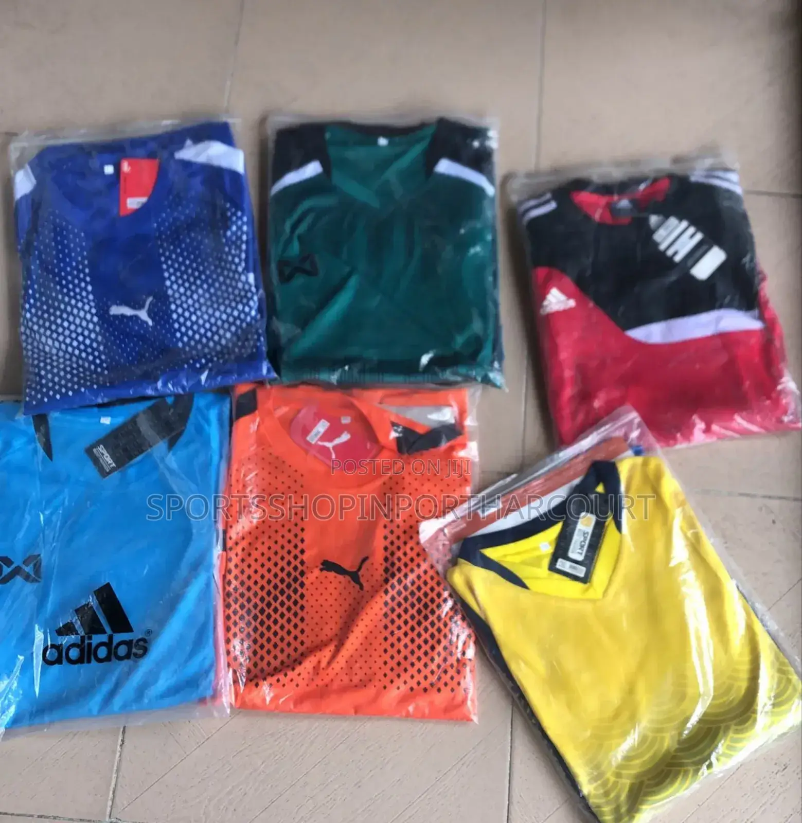 Set of Sports Jerseys (15pis)