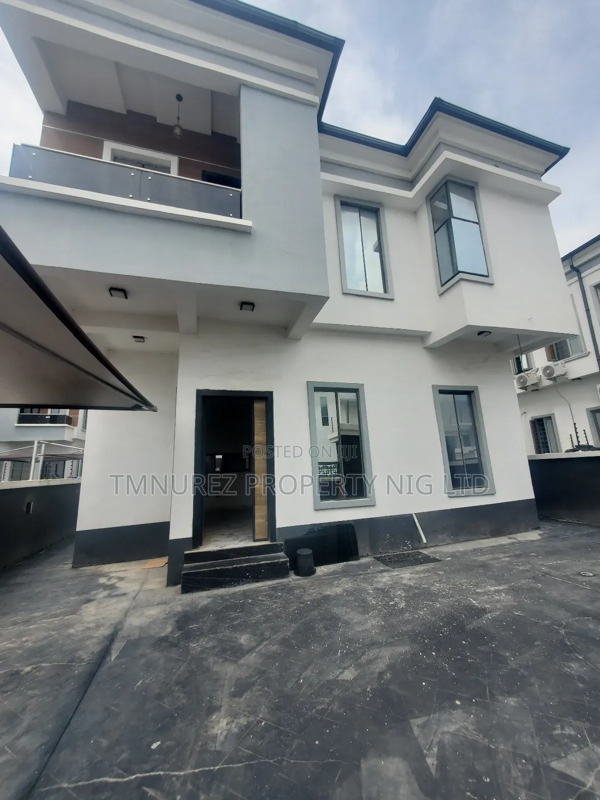4bdrm Duplex in Royal Pine, Chevron for rent