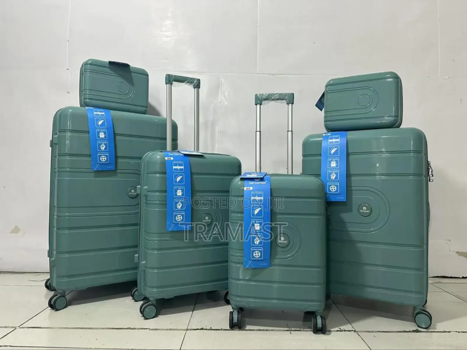 Quality Travel Luggage With Smooth Wheels