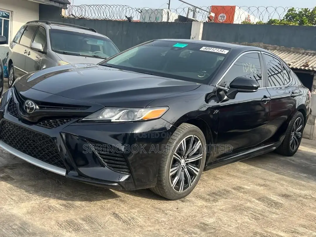 Toyota Camry SE (2.5L 4cyl 8A) 2019 Black