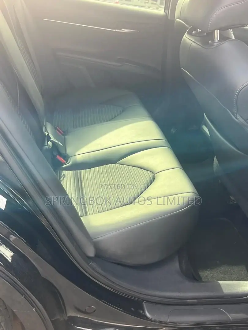 Toyota Camry SE (2.5L 4cyl 8A) 2019 Black