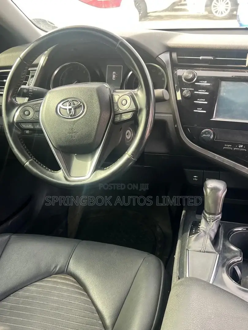 Toyota Camry SE (2.5L 4cyl 8A) 2019 Black