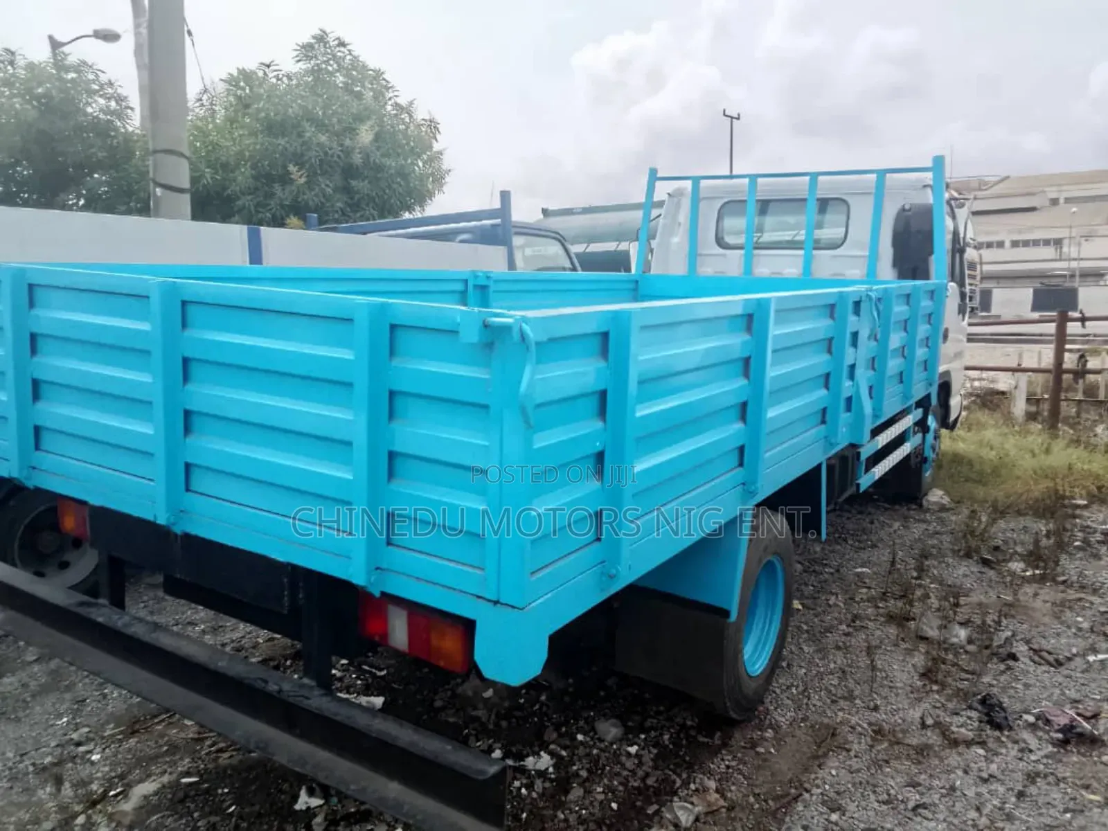 Isuzu NPR Truck