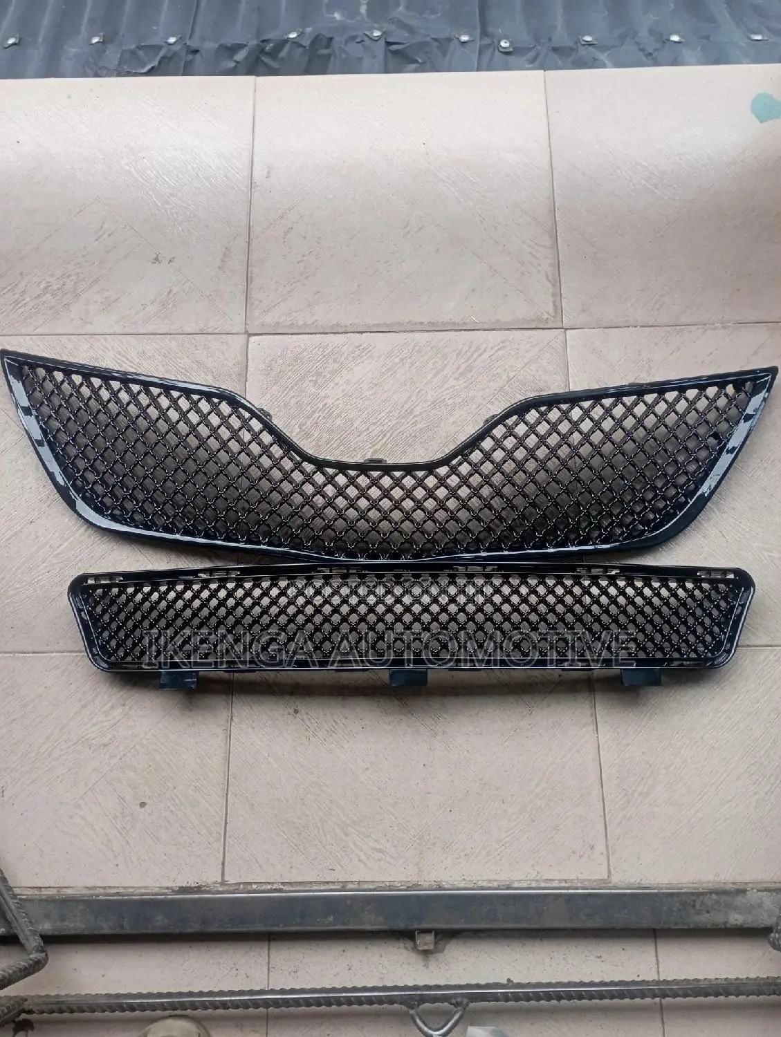 Front and Down Grill Camry 2010 Se