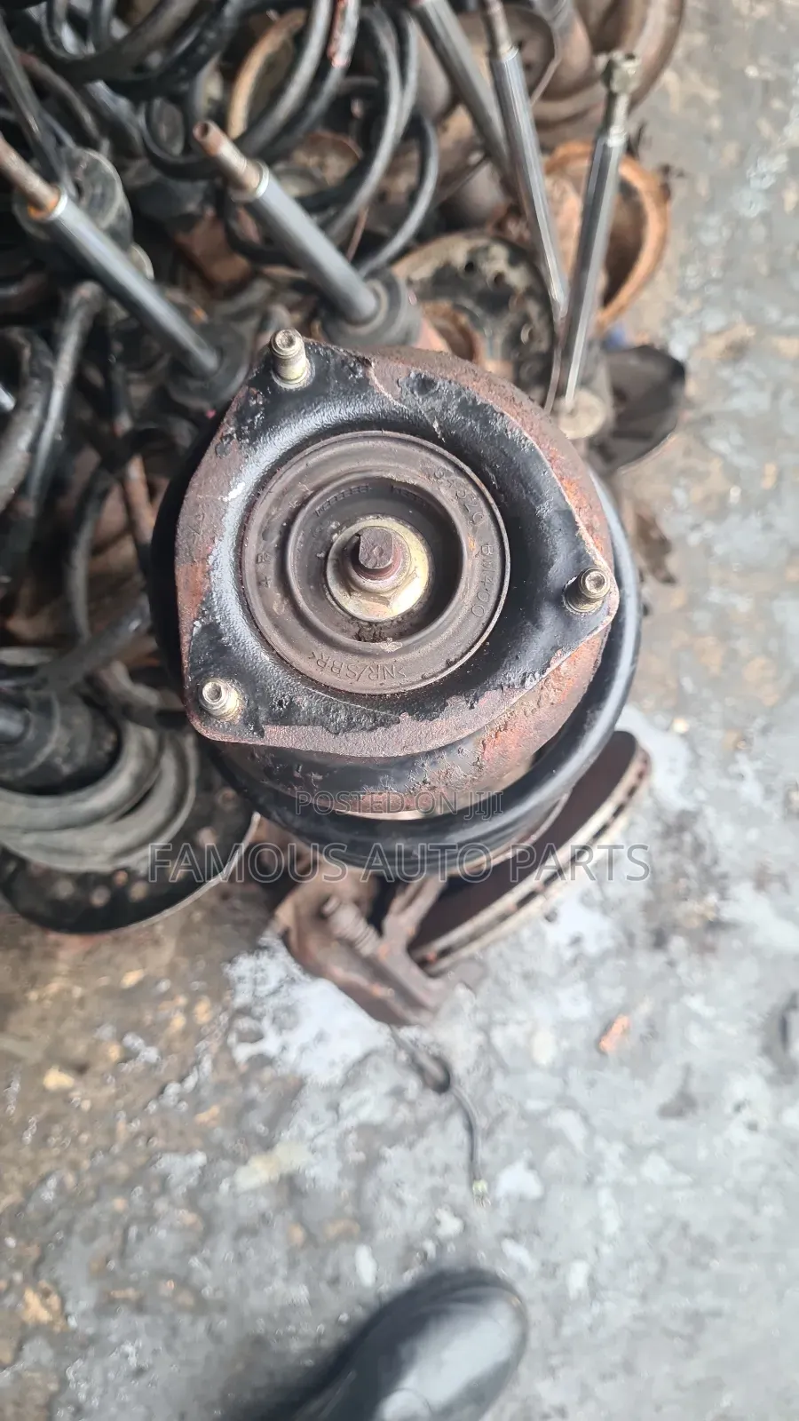 Complete Shock Dick With Hub Nissan Almera 2500