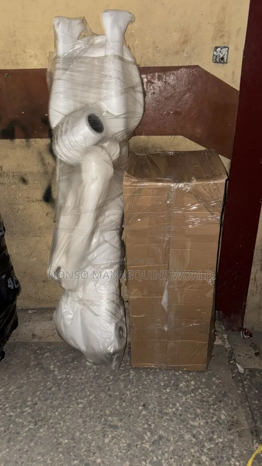 Spider Face White Plastic Huge Male Mannequin