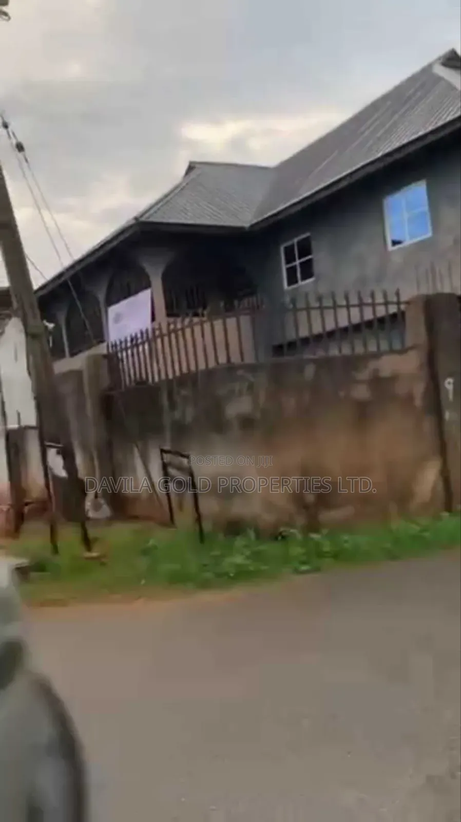 12bdrm Block of Flats in Benin City for sale