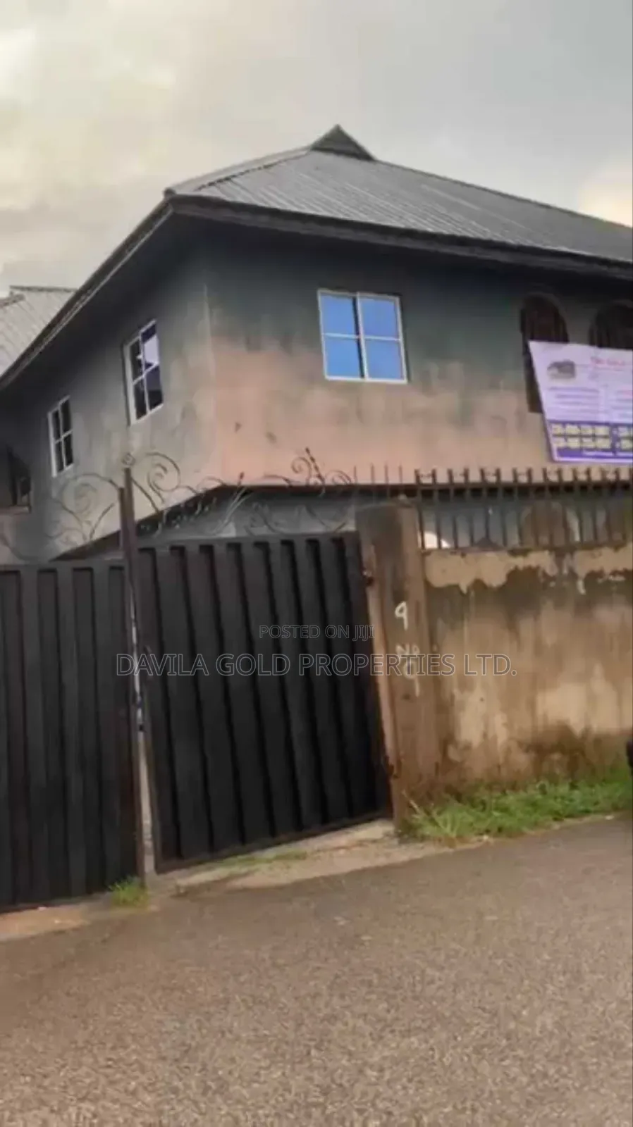 12bdrm Block of Flats in Benin City for sale