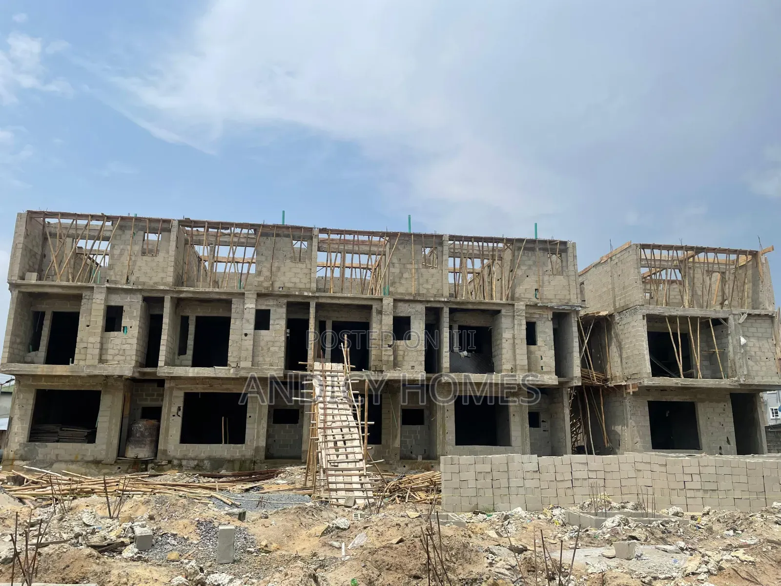 2bdrm Block of Flats in Canaan Estate for sale