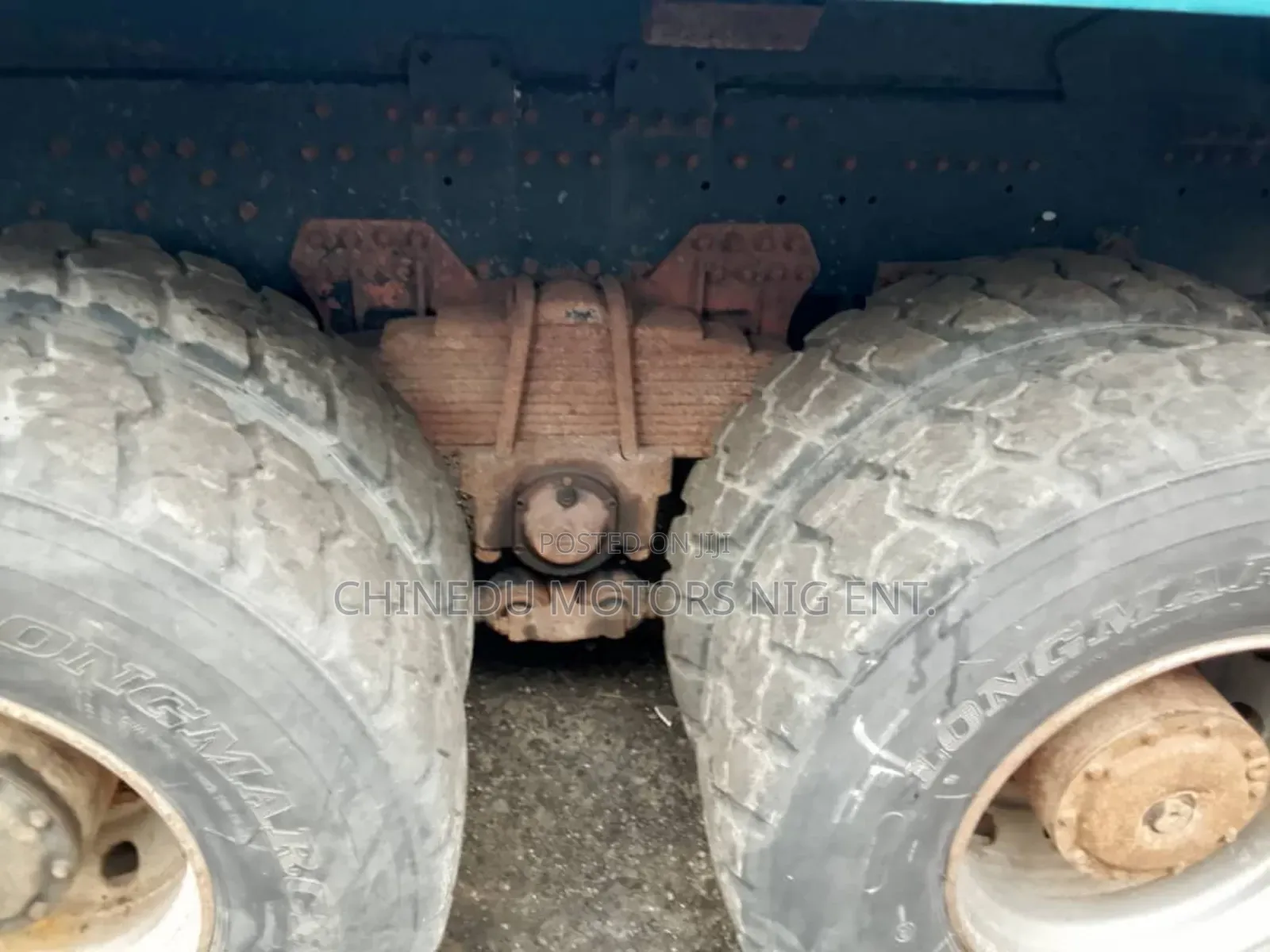 Man Dump Truck 12 Tyres 30 Tons