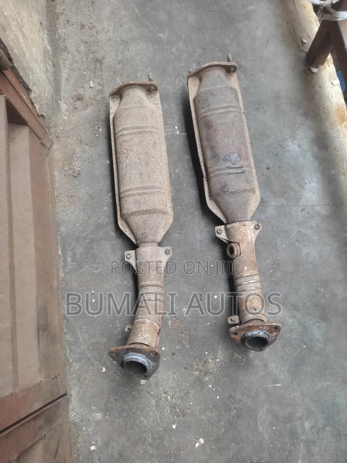 Center Catalyst for Nissan Pathfinder 2001-2004 Model