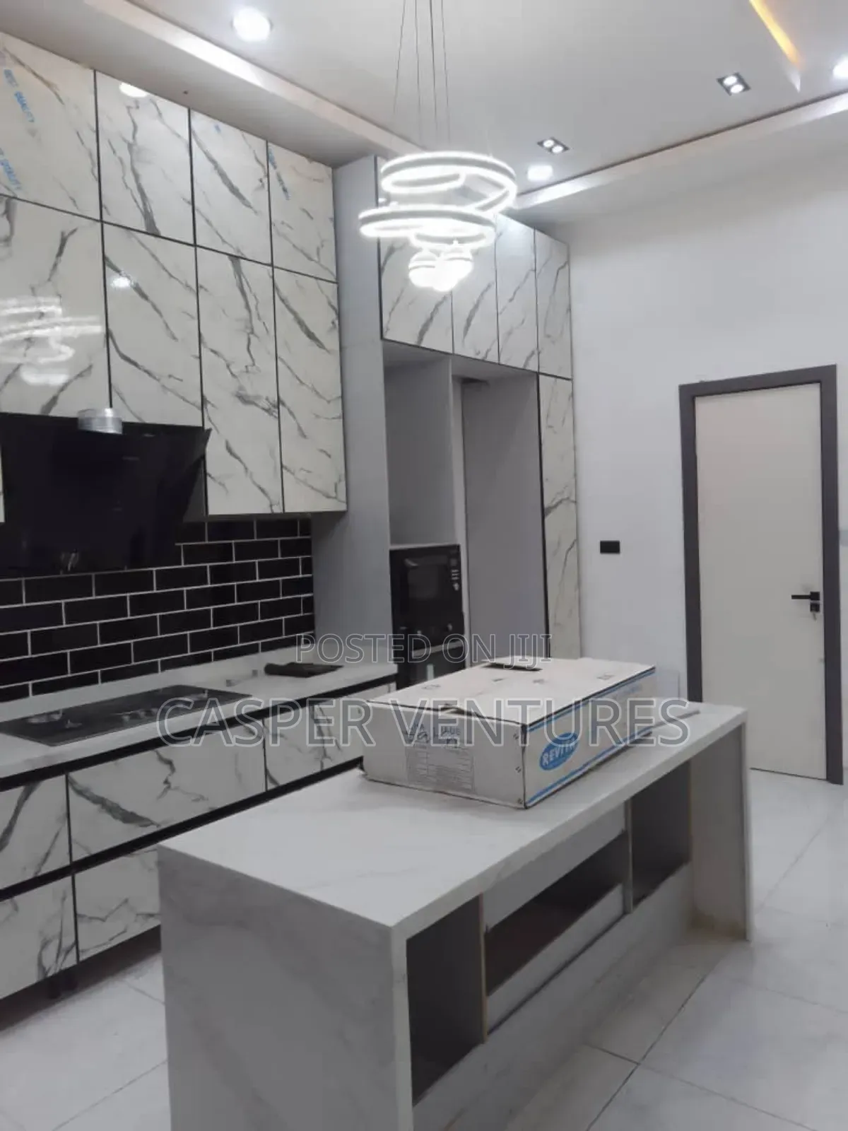 4bdrm Penthouse in Horizon, Lekki Phase 2 for rent