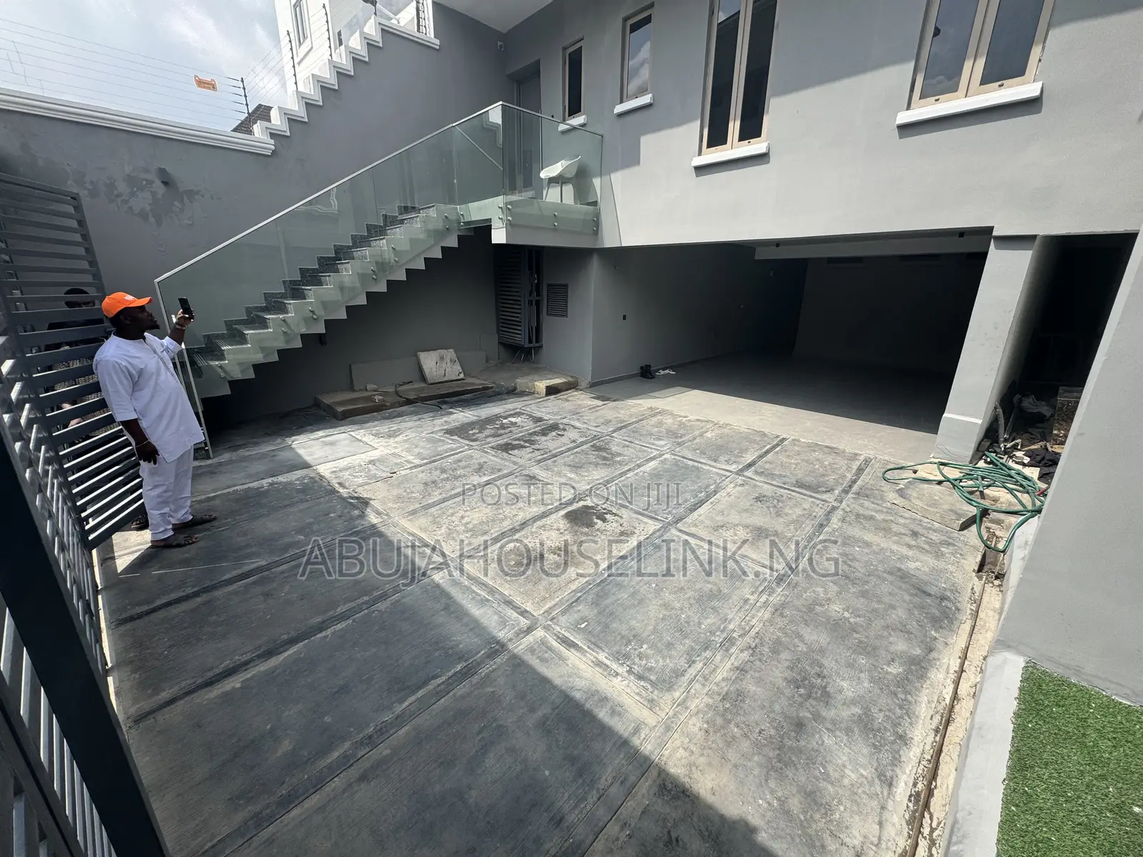 4bdrm Duplex in Guzape Main Abuja for sale