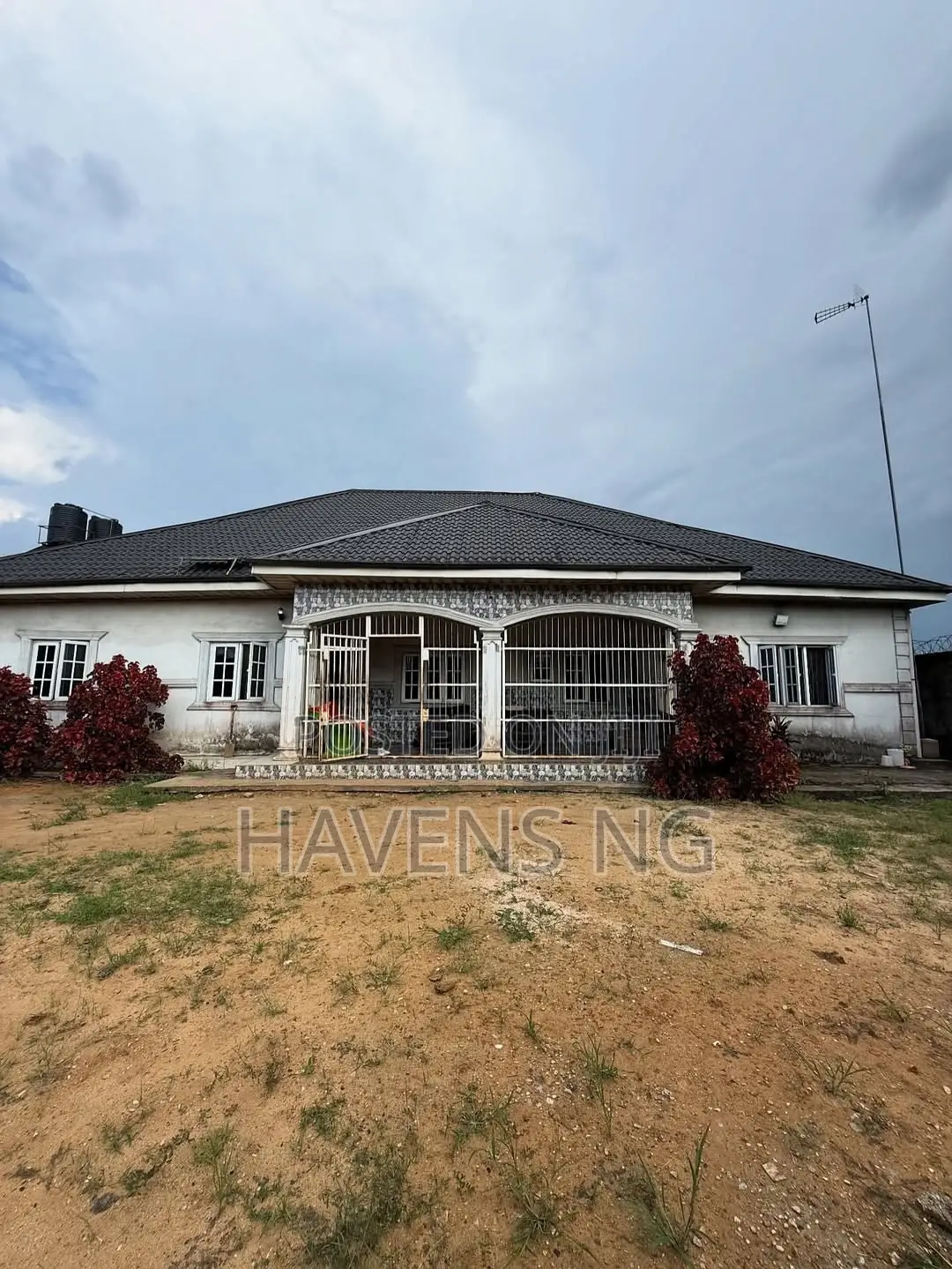 4bdrm Bungalow in Rumuokro for sale