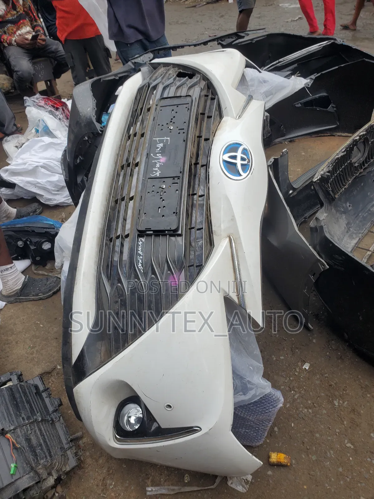 Complete Front Bumper Toyota Yaris 2018-2019