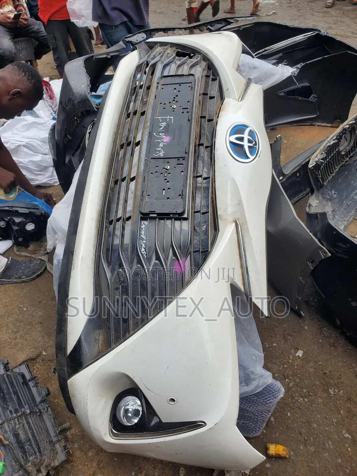 Complete Front Bumper Toyota Yaris 2018-2019