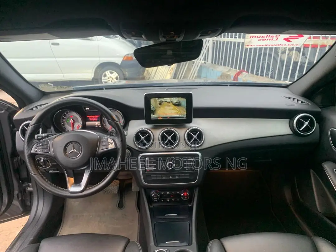 Mercedes-Benz GLA 250 2016 Gray