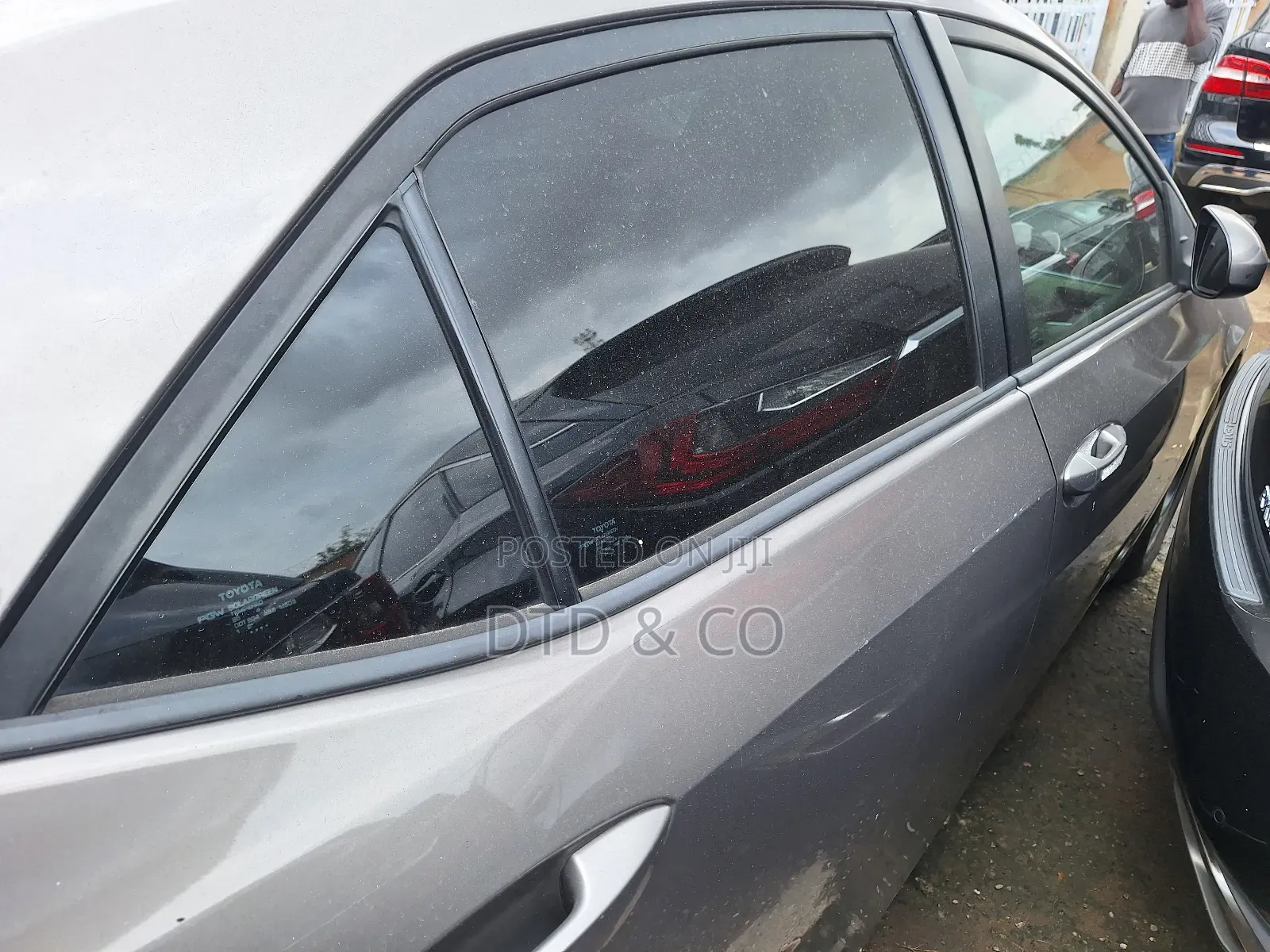Toyota Corolla LE Premium 4dr Sedan (1.8L 4cyl CVT) 2015 Beige