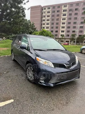 Toyota Sienna 2019 Blue