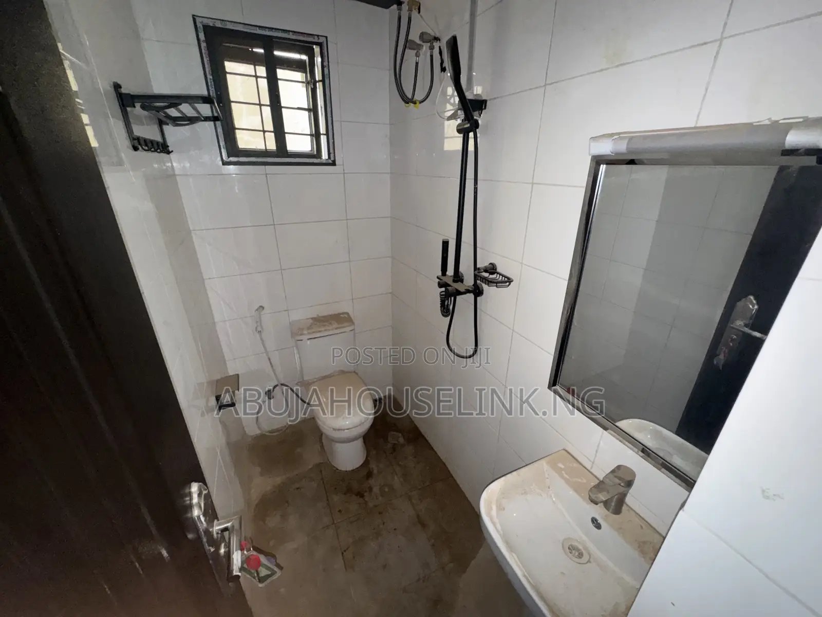 4bdrm Duplex in Guzape Abuja for sale
