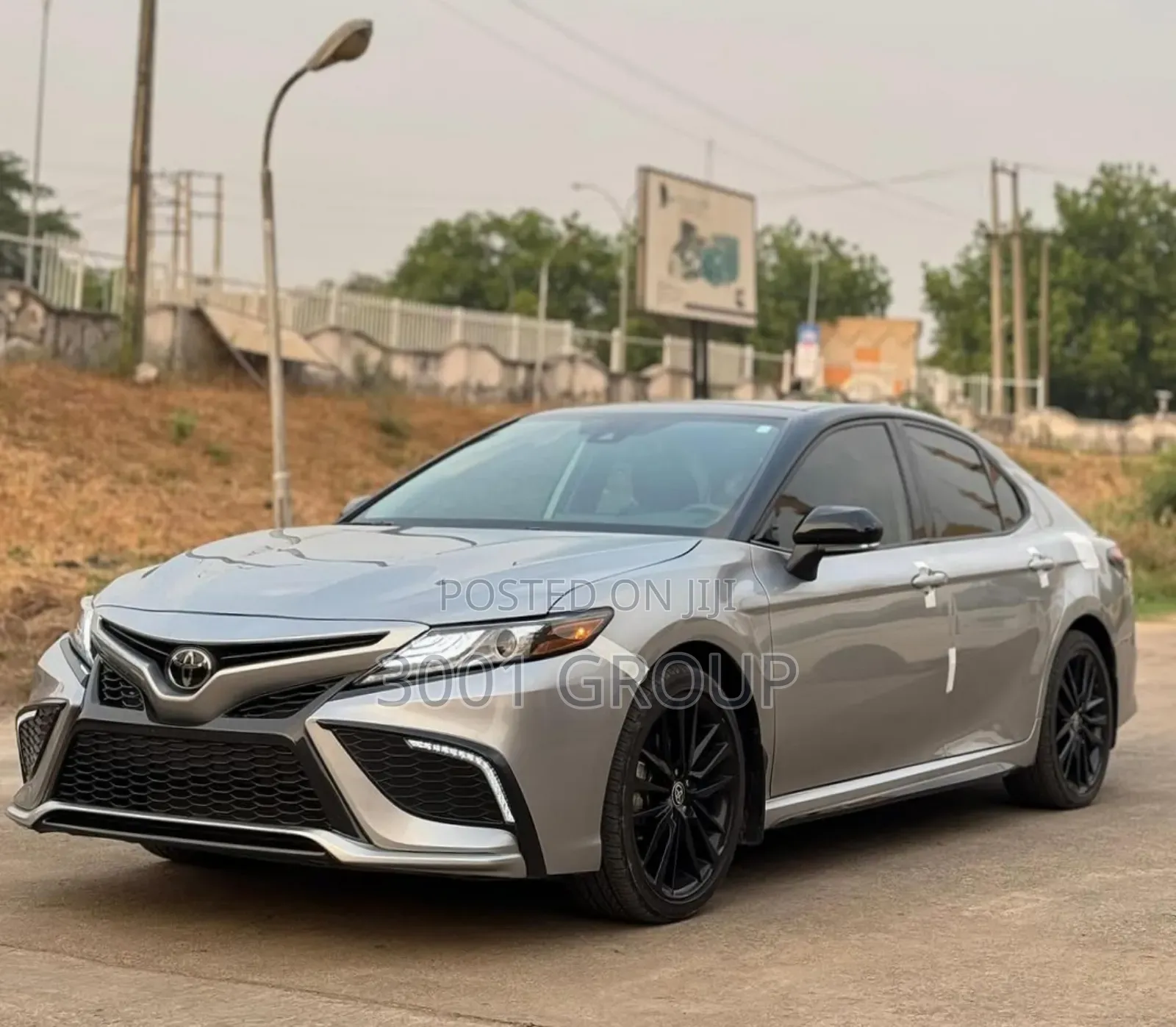 Toyota Camry 2024 Silver