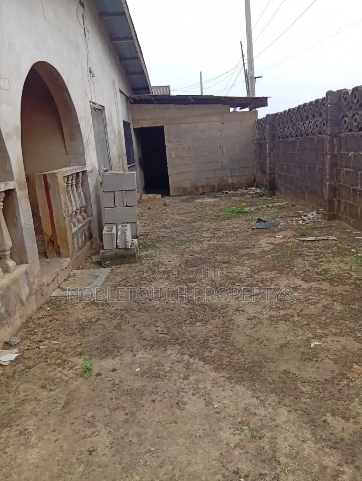 4bdrm Bungalow in Ijegamo Ijegun Lagos for sale