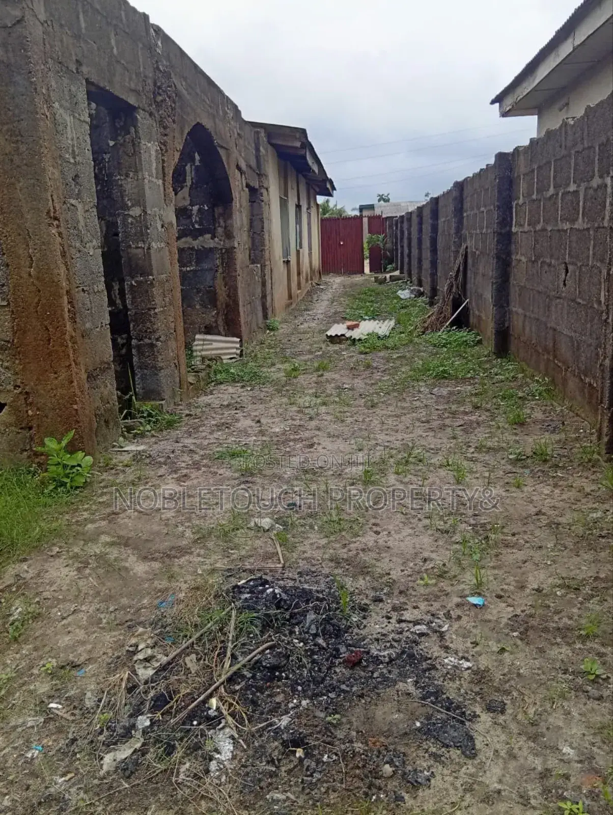 4bdrm Bungalow in Ijegamo Ijegun Lagos for sale