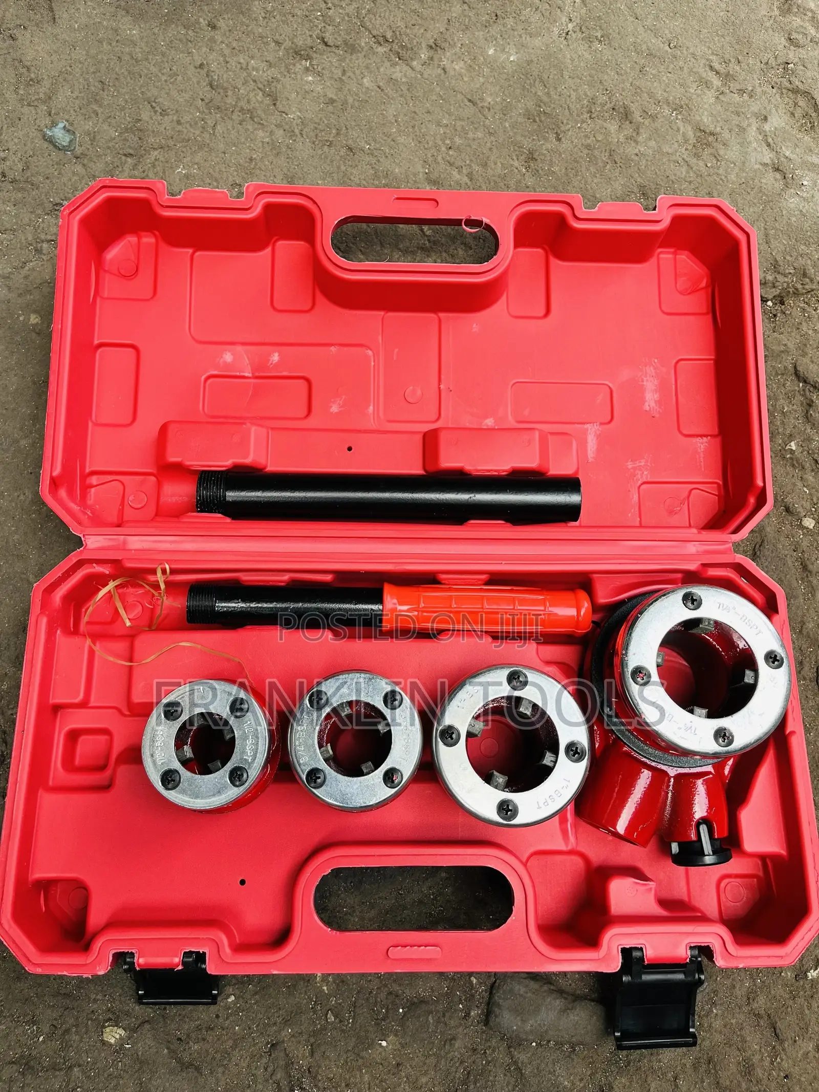 Ratchet Die Stock Size: 1⁄2"—11⁄44'
