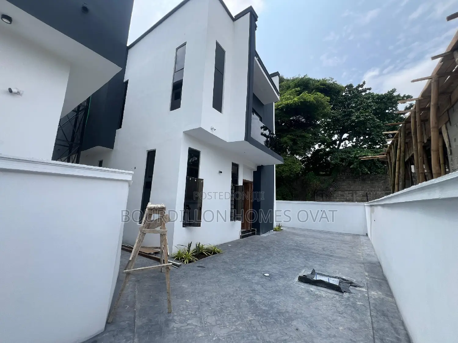 4bdrm Duplex in Lekki for sale