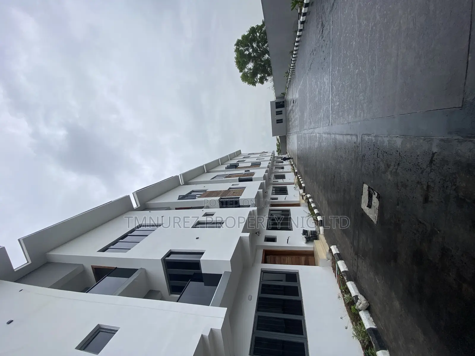 4bdrm Duplex in Lekki Phase 1 for rent