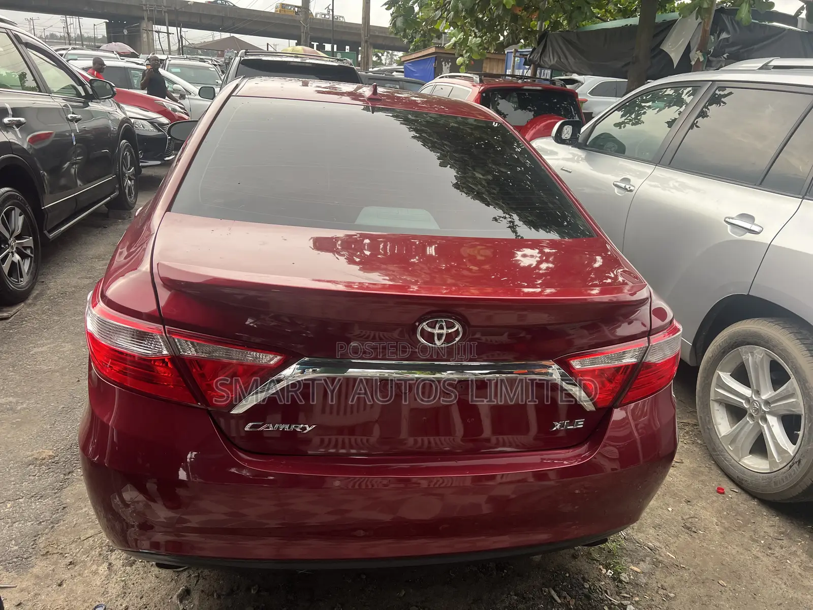 Toyota Camry XLE V6 4dr Sedan (3.6L 6cyl 6A) 2016 Red