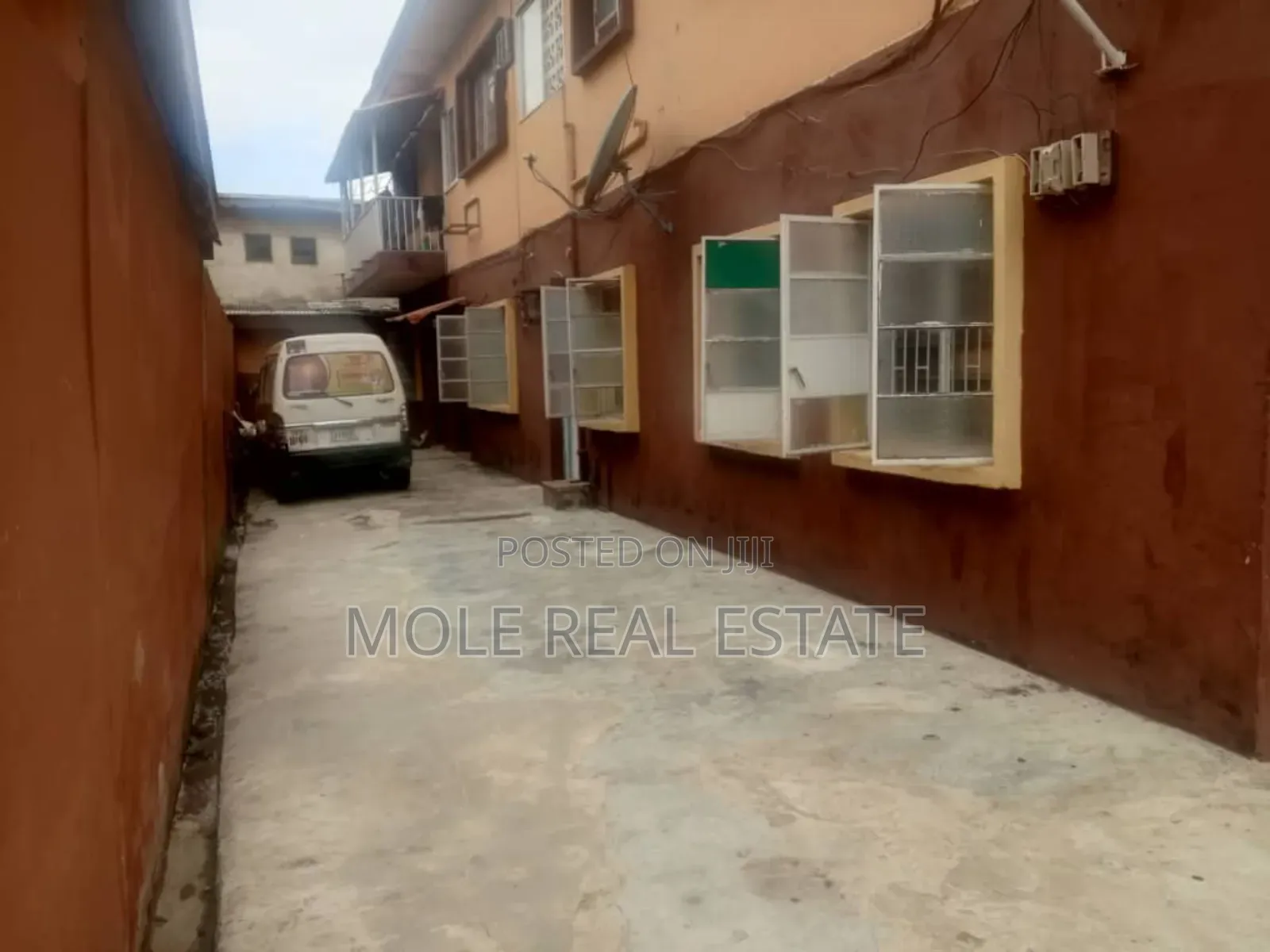 4bdrm Block of Flats in Oba Akran for sale