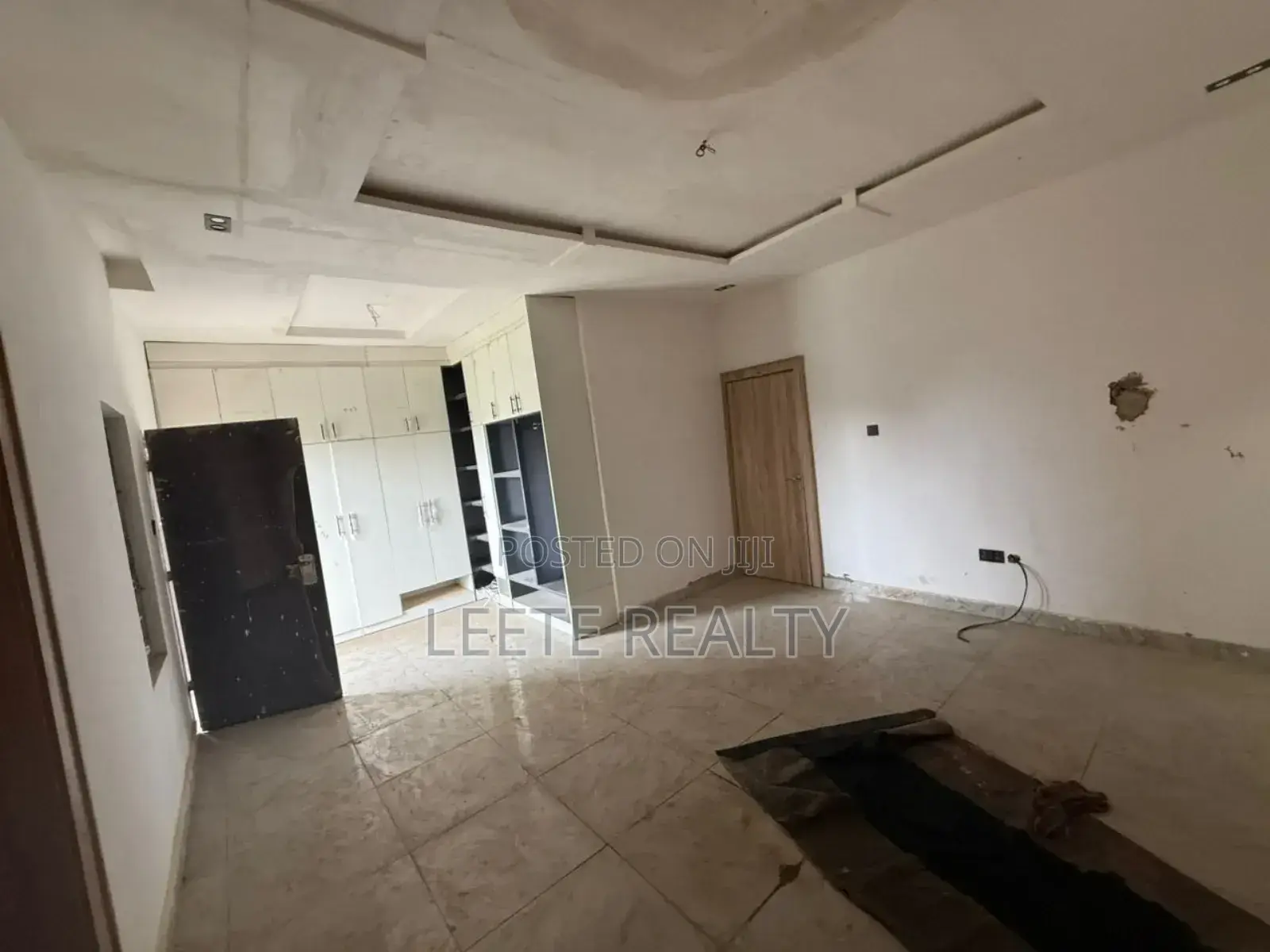 4bdrm Duplex in Kado for sale