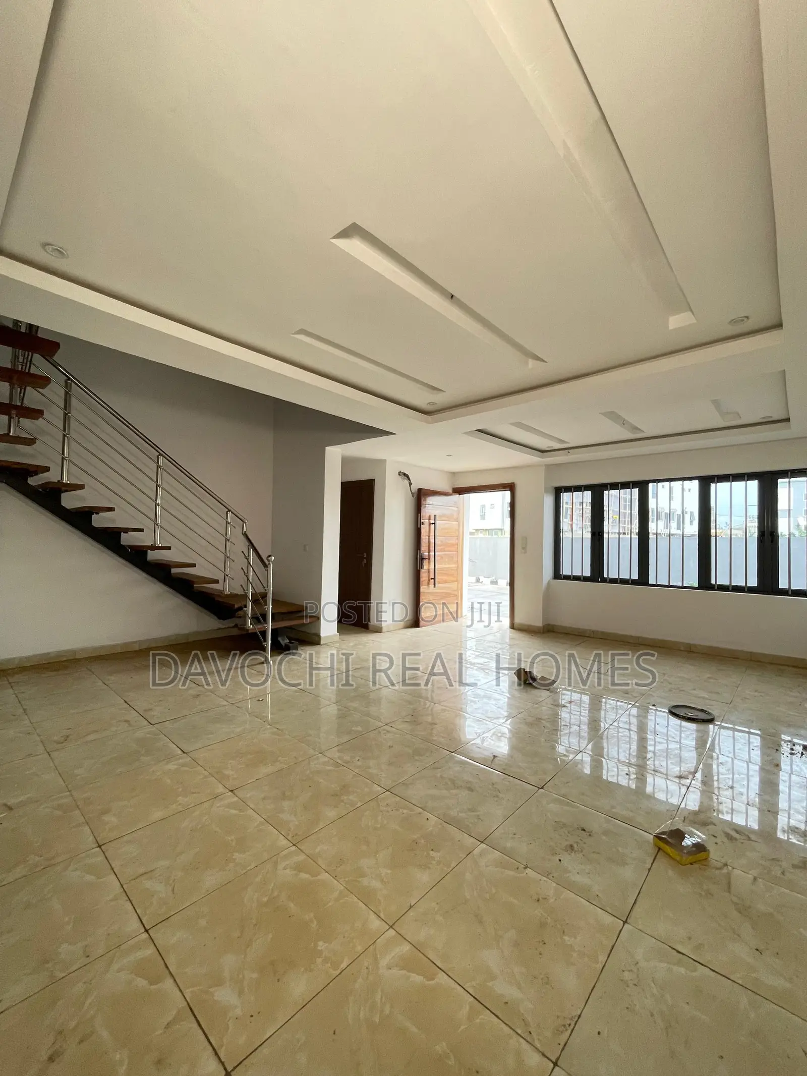 4bdrm Duplex in Lekki Phase1 for rent