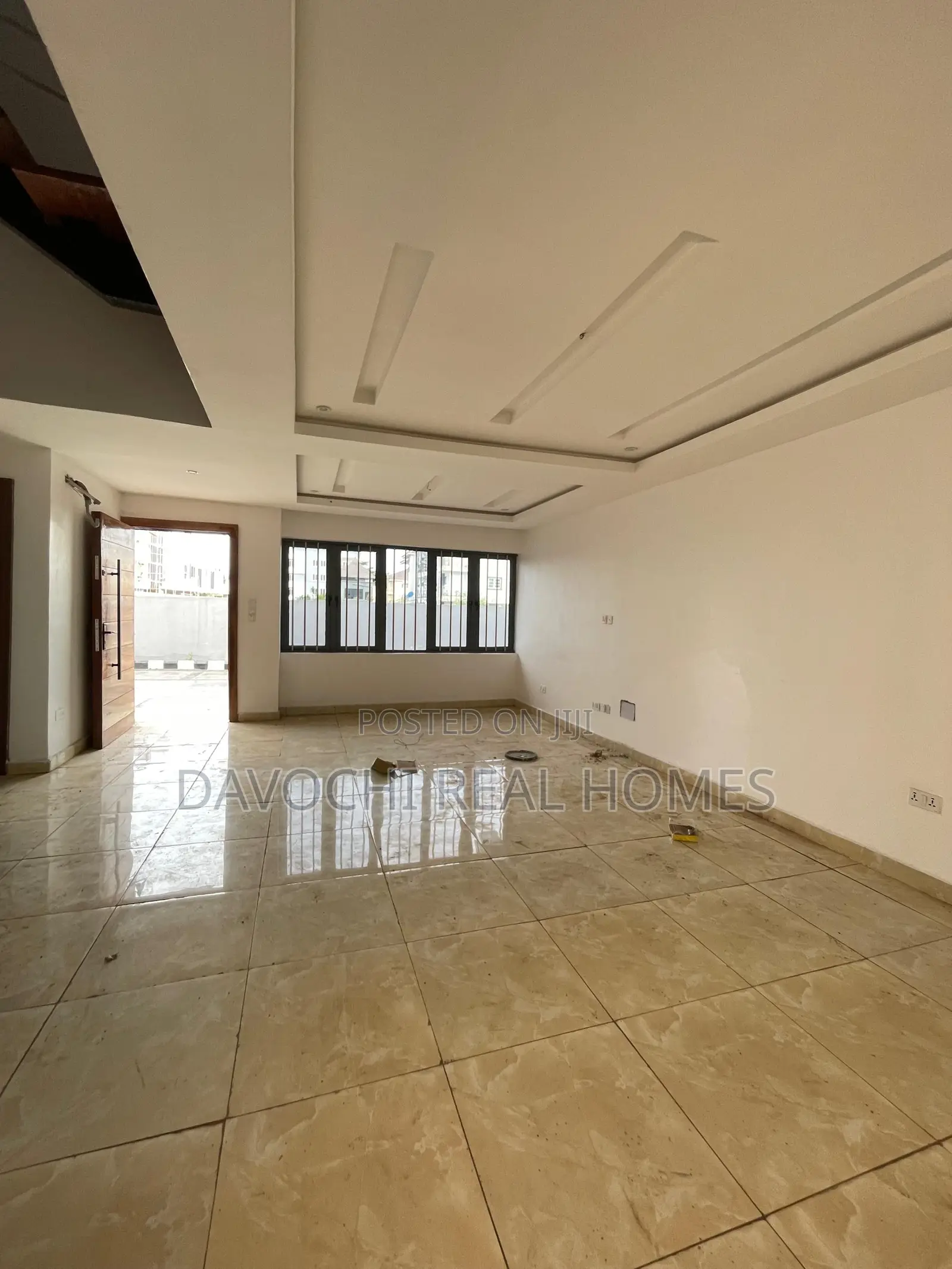 4bdrm Duplex in Lekki Phase1 for rent