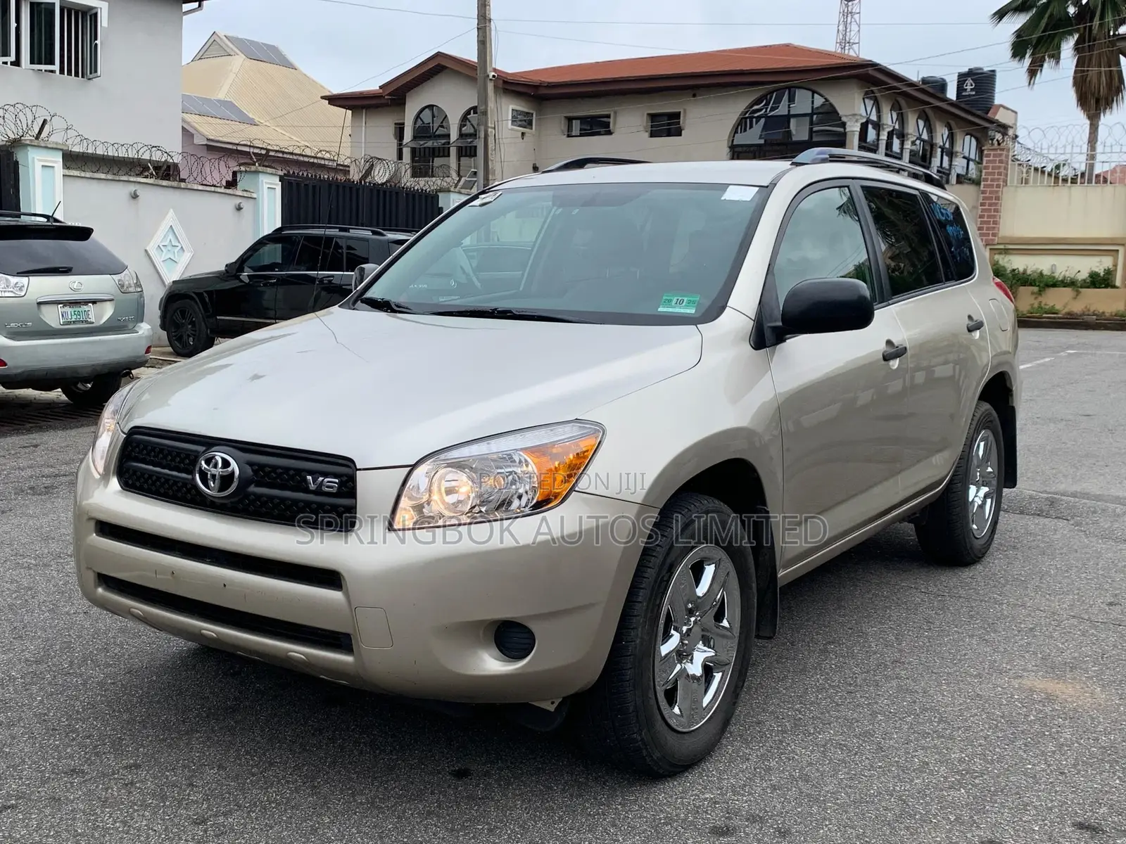 Toyota RAV4 V6 2009 Gold
