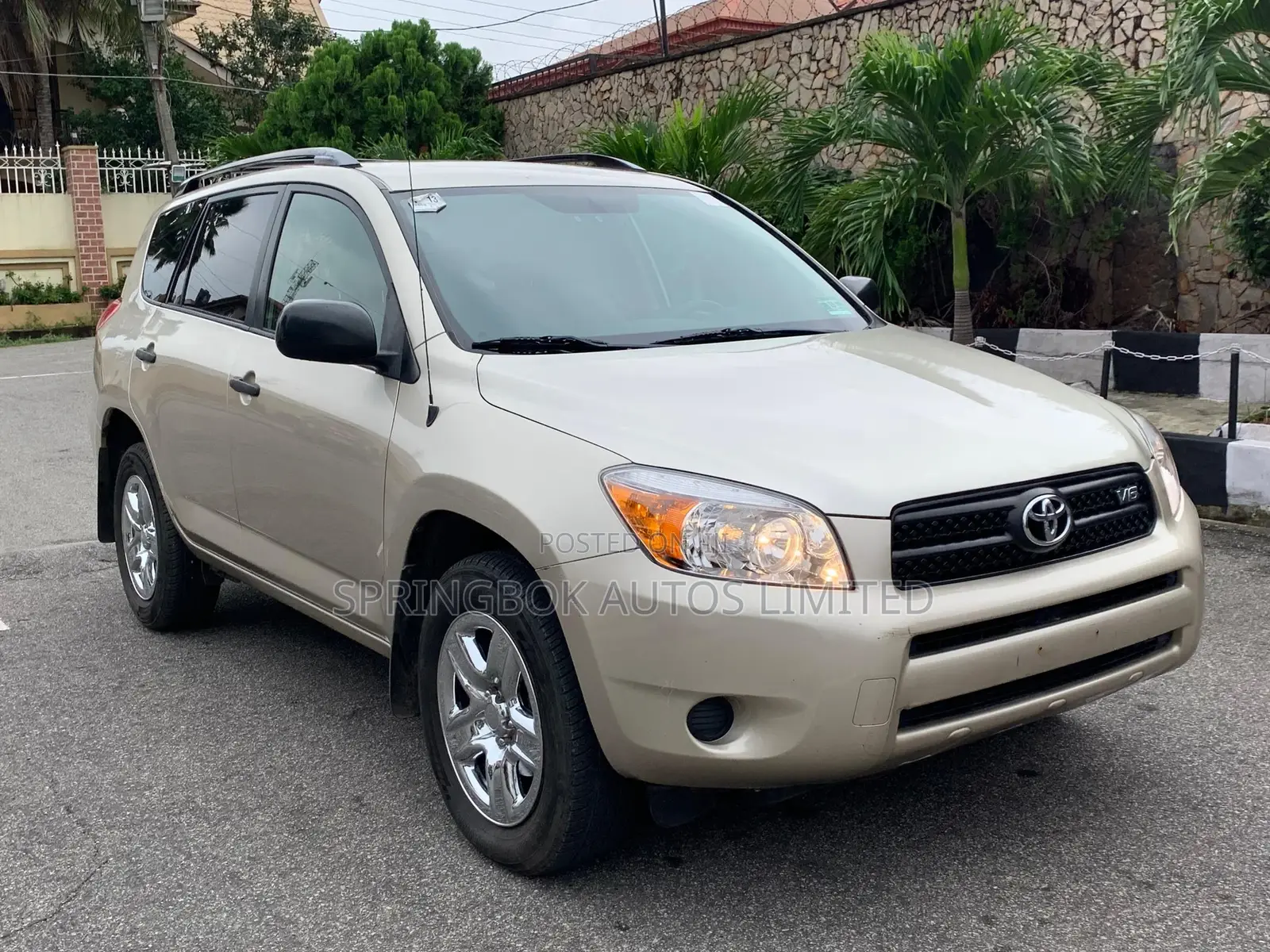 Toyota RAV4 V6 2009 Gold