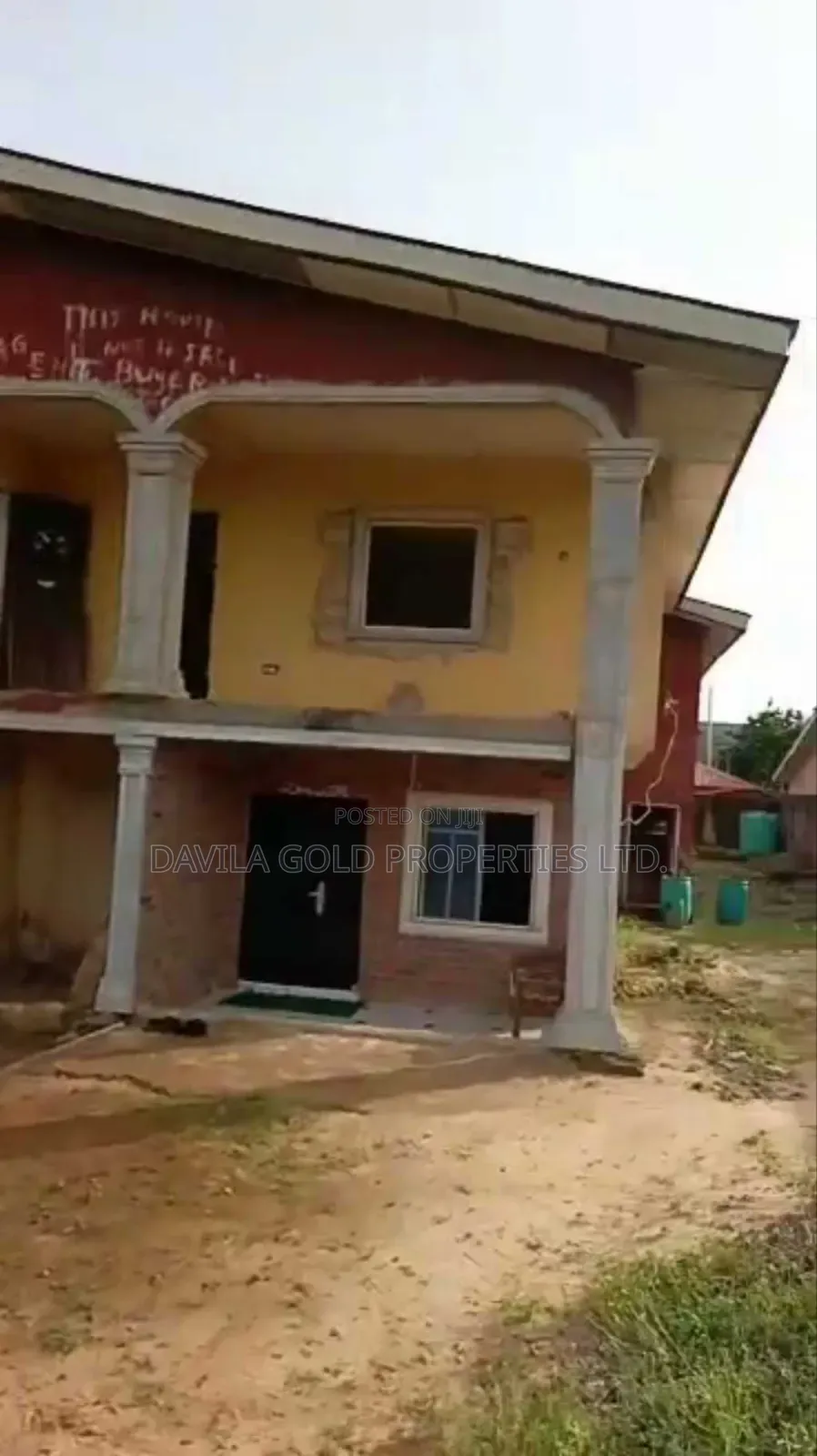 12bdrm Block of Flats in Benin City for sale