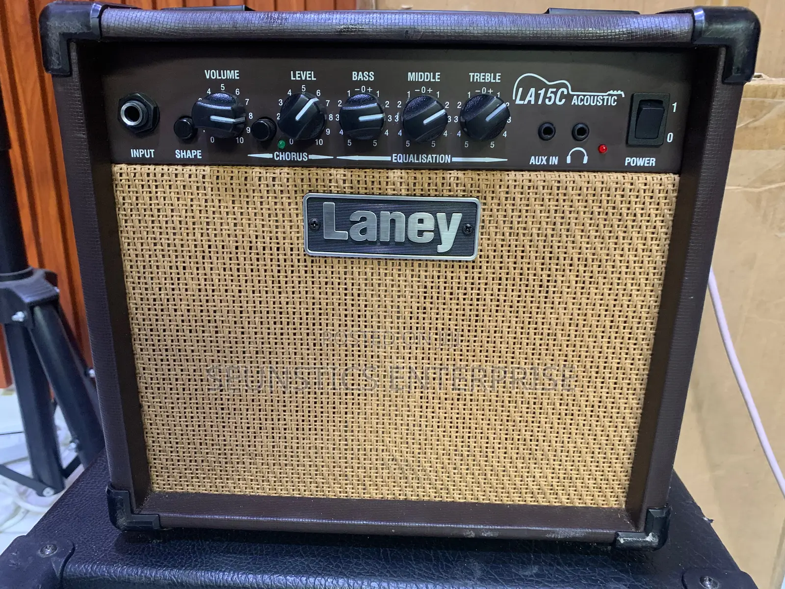 Qualify Laney La15c Guitar Amplifier (Combo)