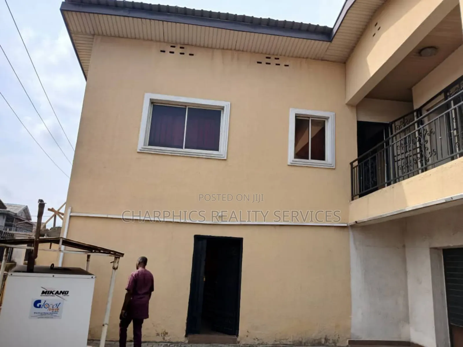 6bdrm Duplex in Surulere for sale