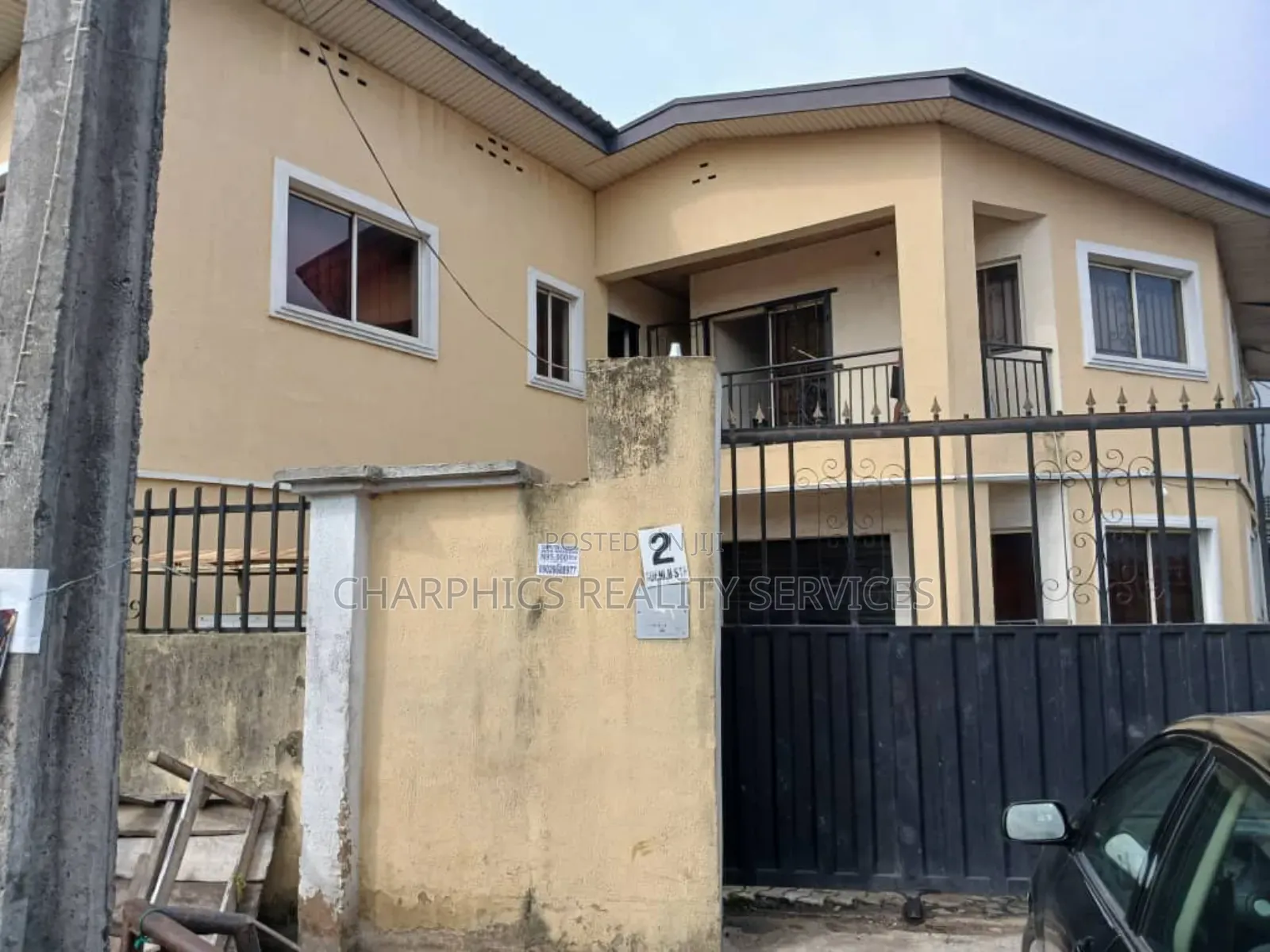 6bdrm Duplex in Surulere for sale
