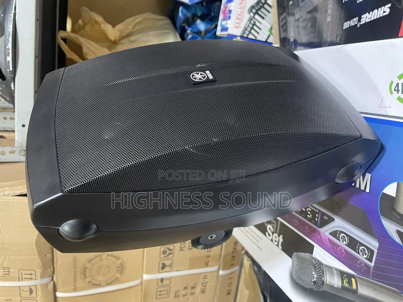 Yamaha Indoor/Outdoor Wall Speaker Aws350