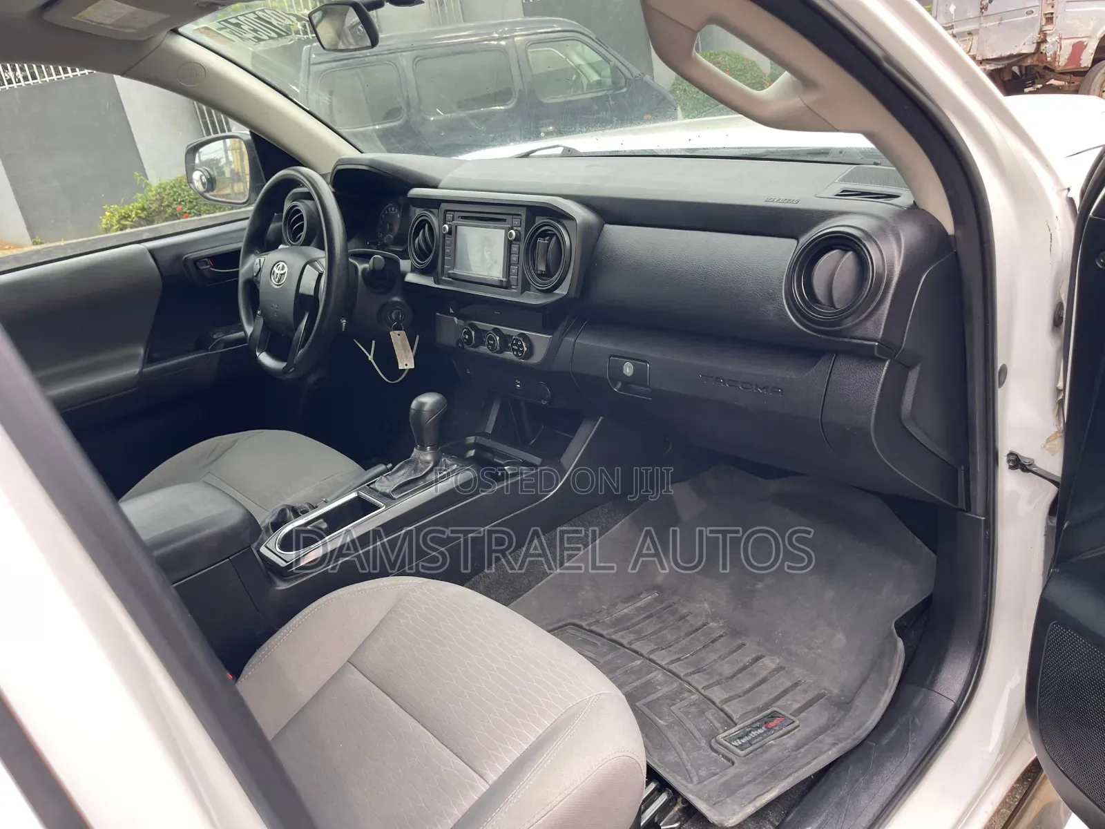 Toyota Tacoma 4dr Double Cab 2016 White
