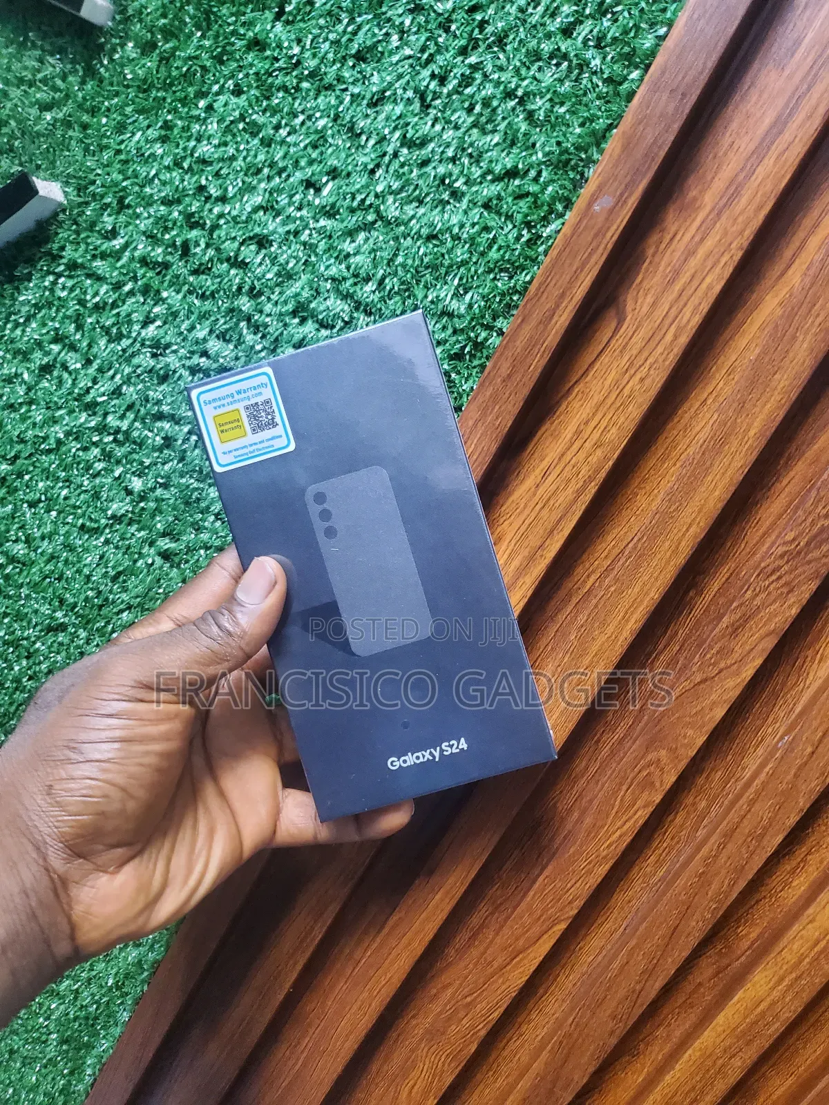 New Samsung Galaxy S24 256 GB Gray