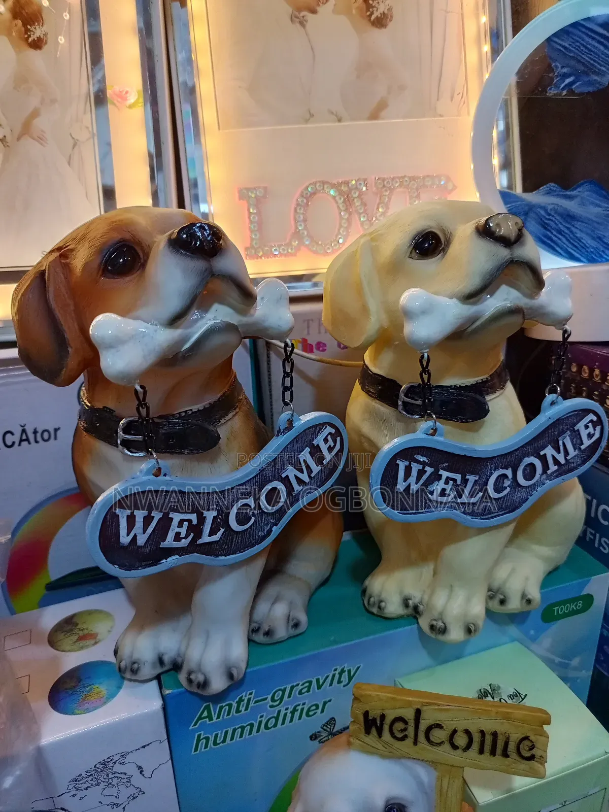 Imitation Resin Animal Dog Welcome Guest Sculpture