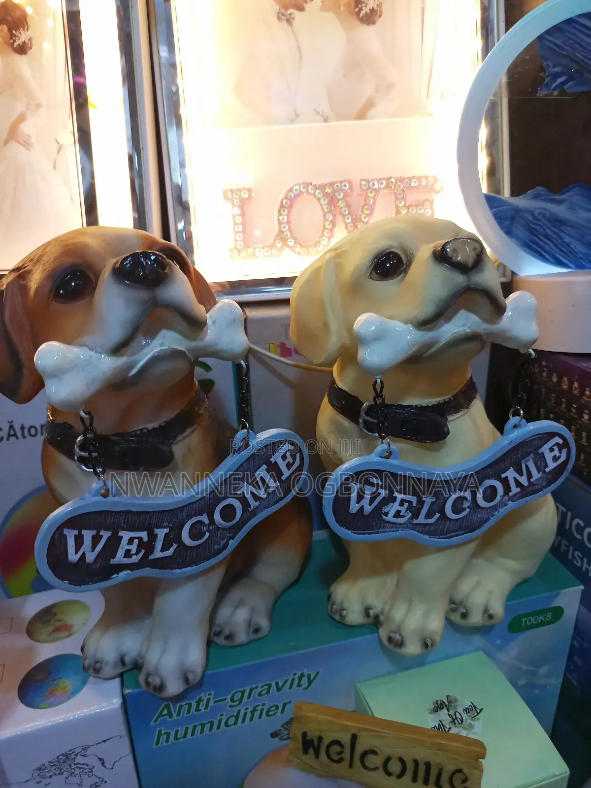 Imitation Resin Animal Dog Welcome Guest Sculpture