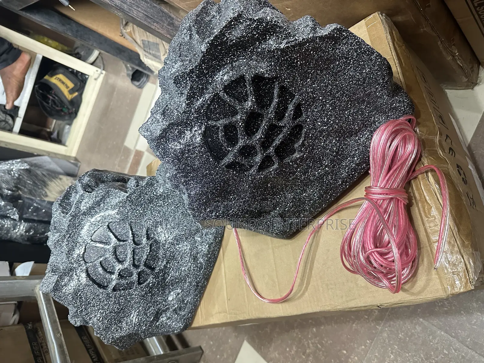 Bluetooth Rock Speaker 2in1